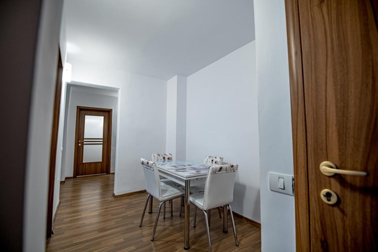 Apartament 3 Camere Royal Braşov Eksteriør billede