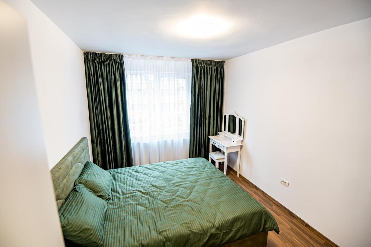 Apartament 3 Camere Royal Braşov Eksteriør billede